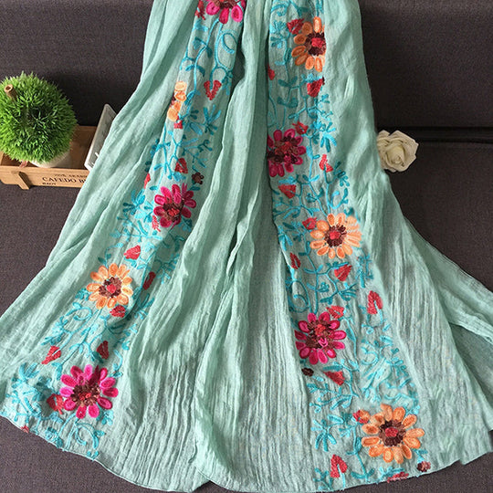 Floral Bestickter Schal
