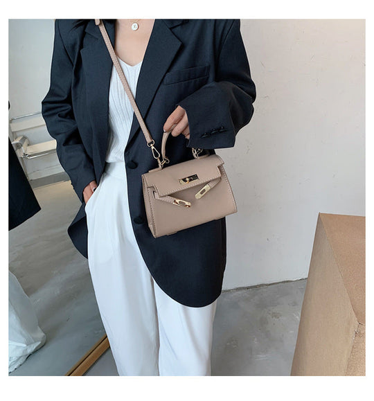 Eine Seitliche Schultertasche Im Western-Stil