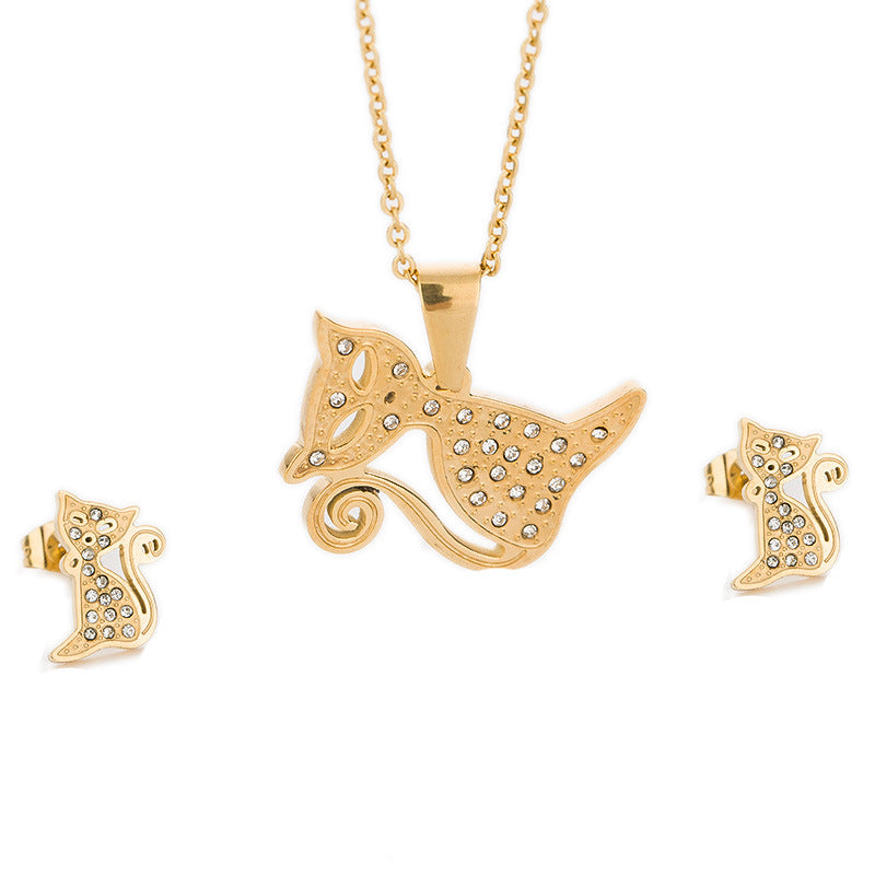 Damen Schmuckset mit funkelndem Fuchs-Anhänger und passenden Ohrsteckern Shop Nory