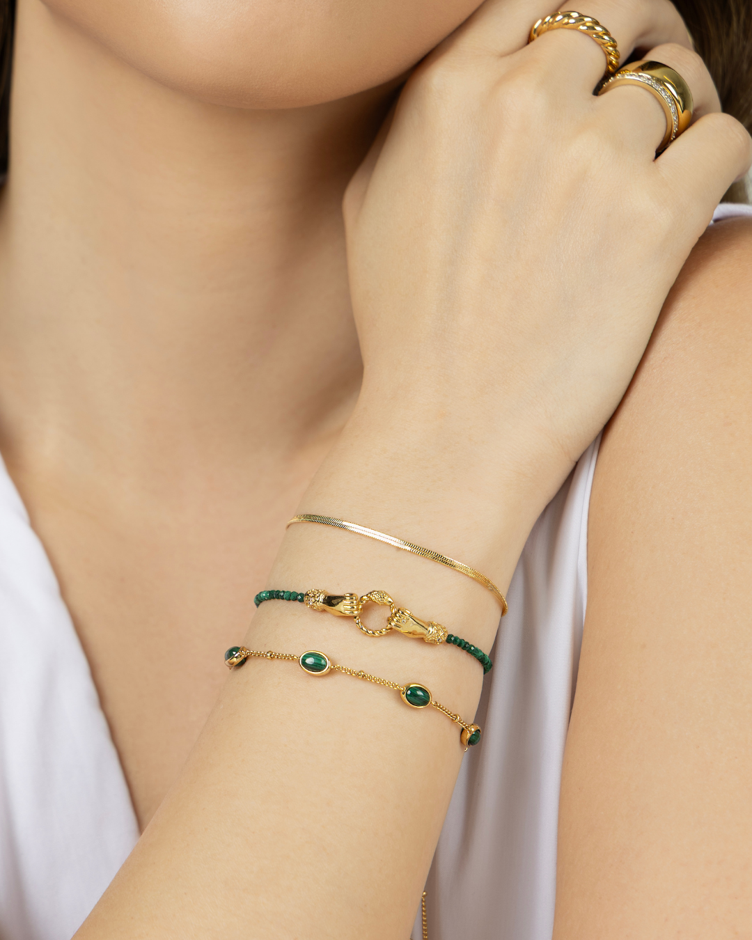 Stone Magic Fortune Hands Malachit Gold Charm Armband | Shop Nory