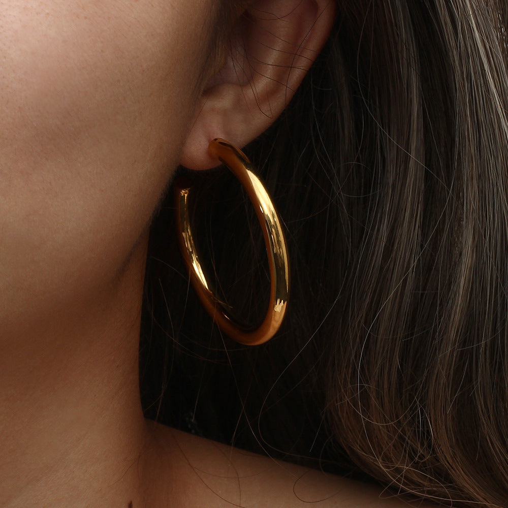 Creolen "Jennifer" breit aus Edelstahl - 18k vergoldet | Shop Nory