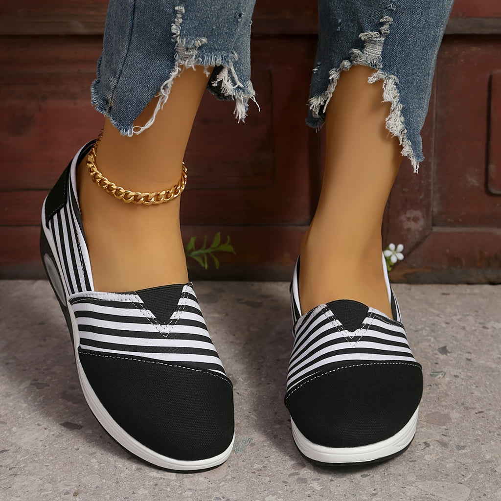Gestreifte orthopädische Schuhe