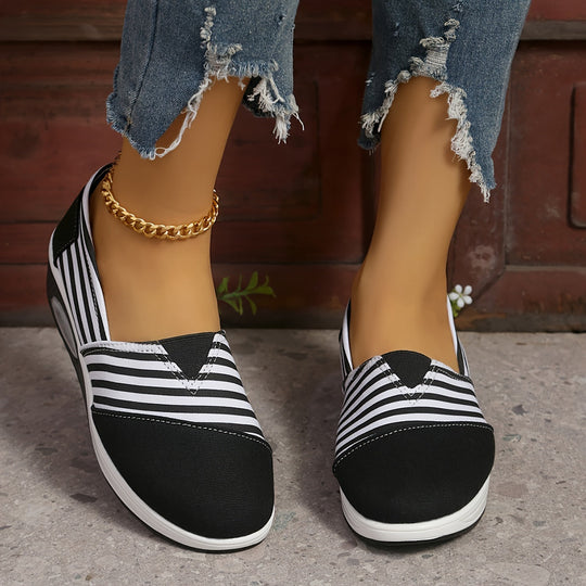 Gestreifte orthopädische Schuhe