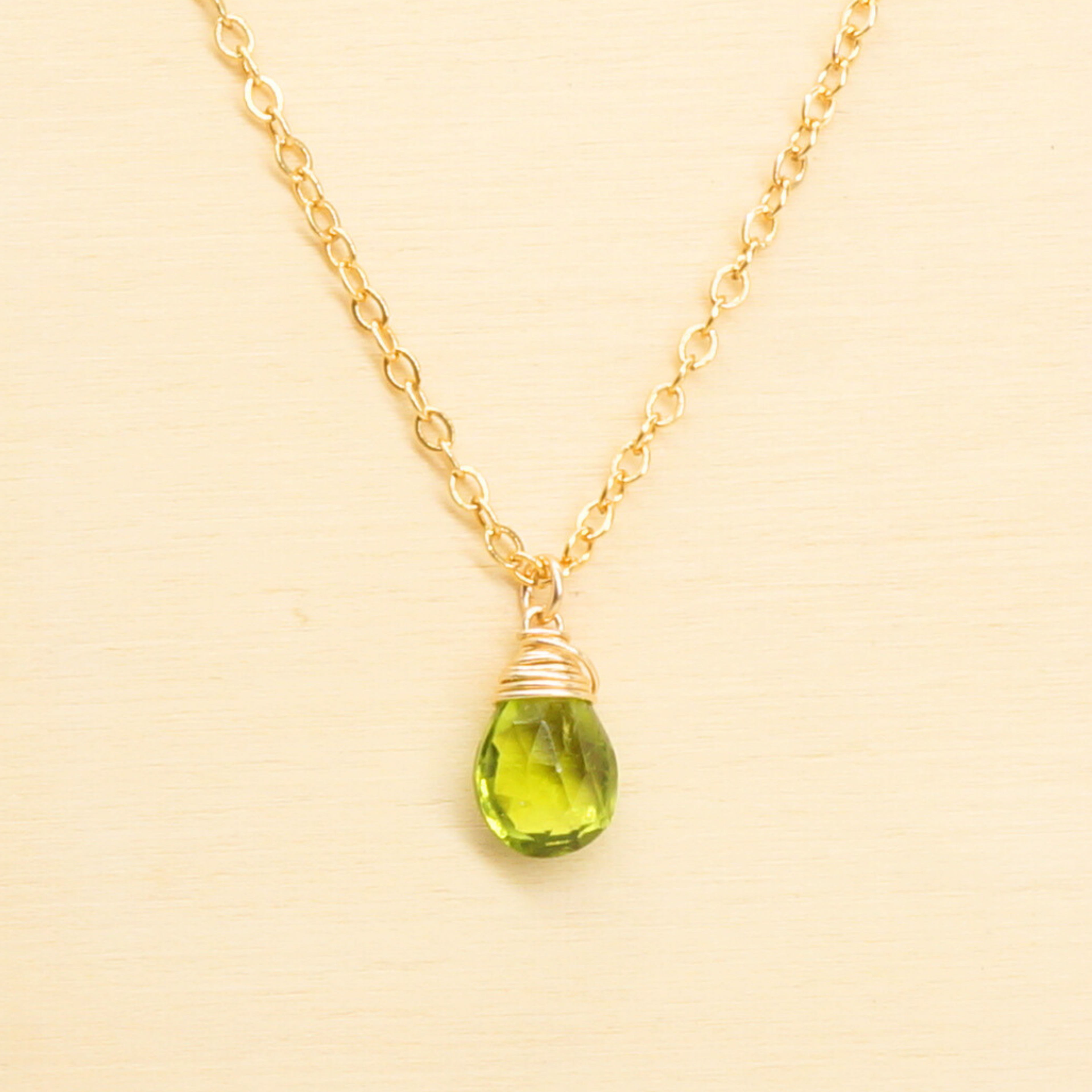 Peridot Tierkreis-/Geburtsstein-Halskette | Shop Nory