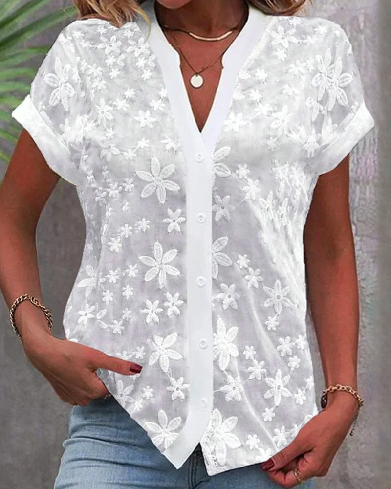 Kurzärmlige Blumenbluse mit V-Ausschnitt