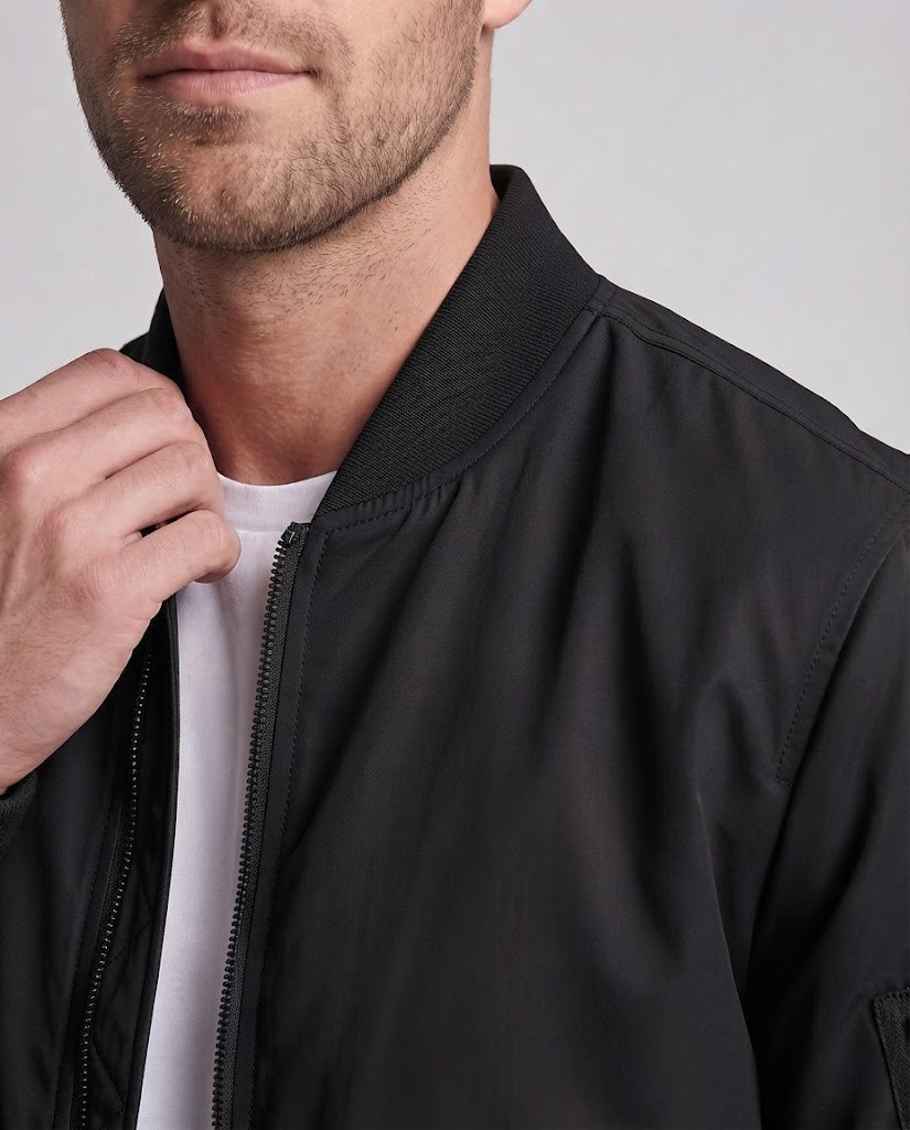 Herren leichter Nylon-Flightbomber mit Ärmeltasche, doppeltem Reißverschluss und gerippten Bündchen Shop Nory