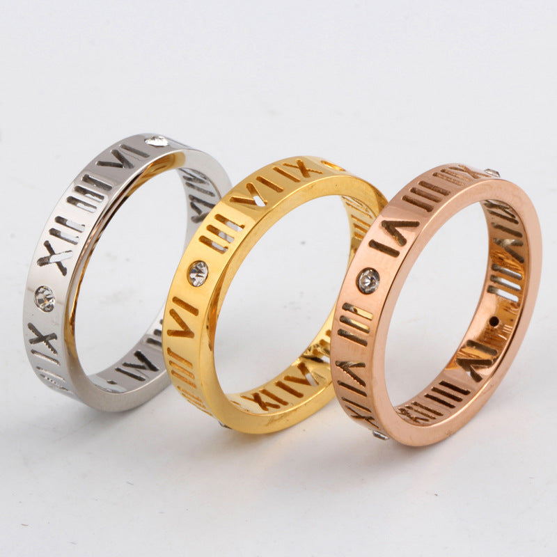 Damen Ring mit elegant gravierten römischen Ziffern und funkelndem Kristall Shop Nory