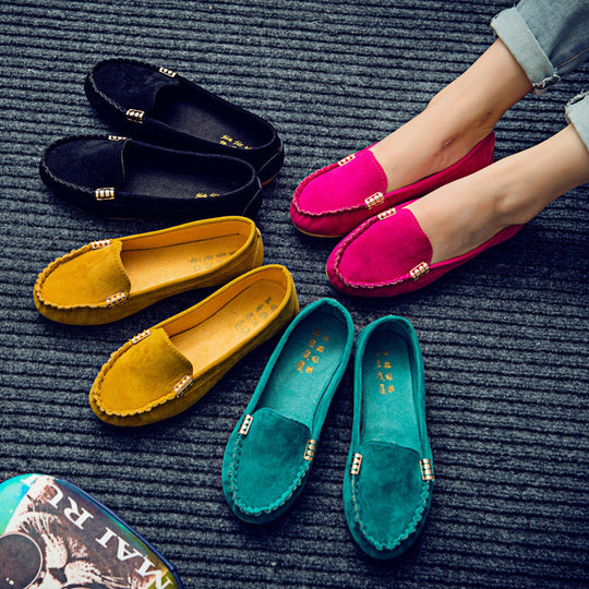 Damen Veloursleder-Mokassin mit profiliertem Gummisohlen-Design und Ziernaht Shop Nory