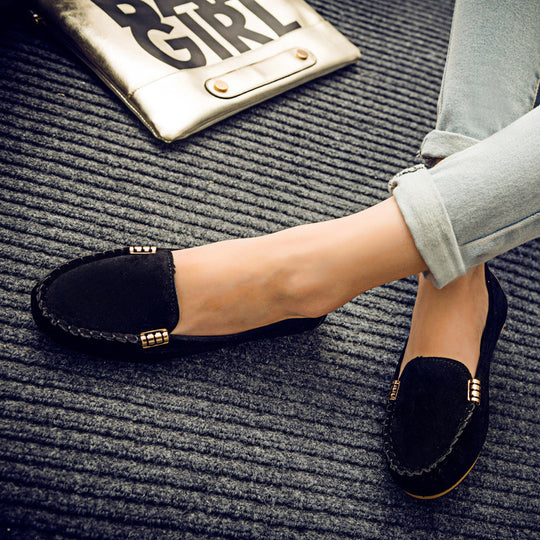 Damen Veloursleder-Mokassin mit profiliertem Gummisohlen-Design und Ziernaht Shop Nory