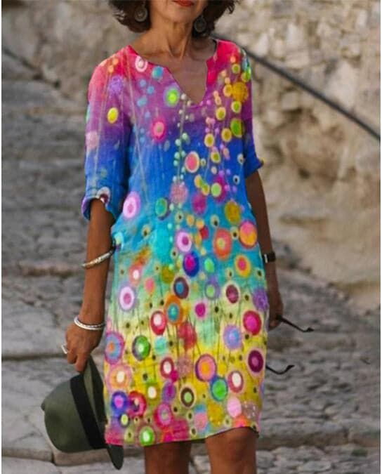 Hochwertige Kleider mit Designermotiven