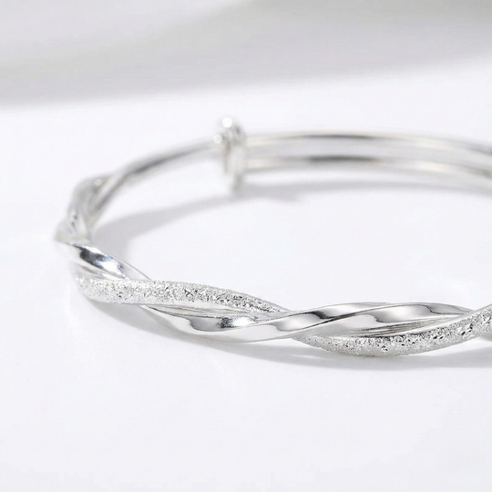 Damen Gedrehter Armreif in Offener Form Silberfarben | Shop Nory