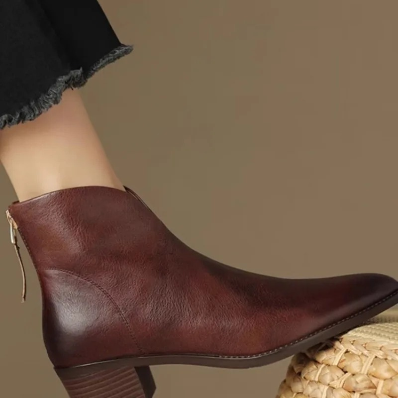Stiefeletten Leder Spitze Seitenreißverschluss Blockabsatz Elegante Passform