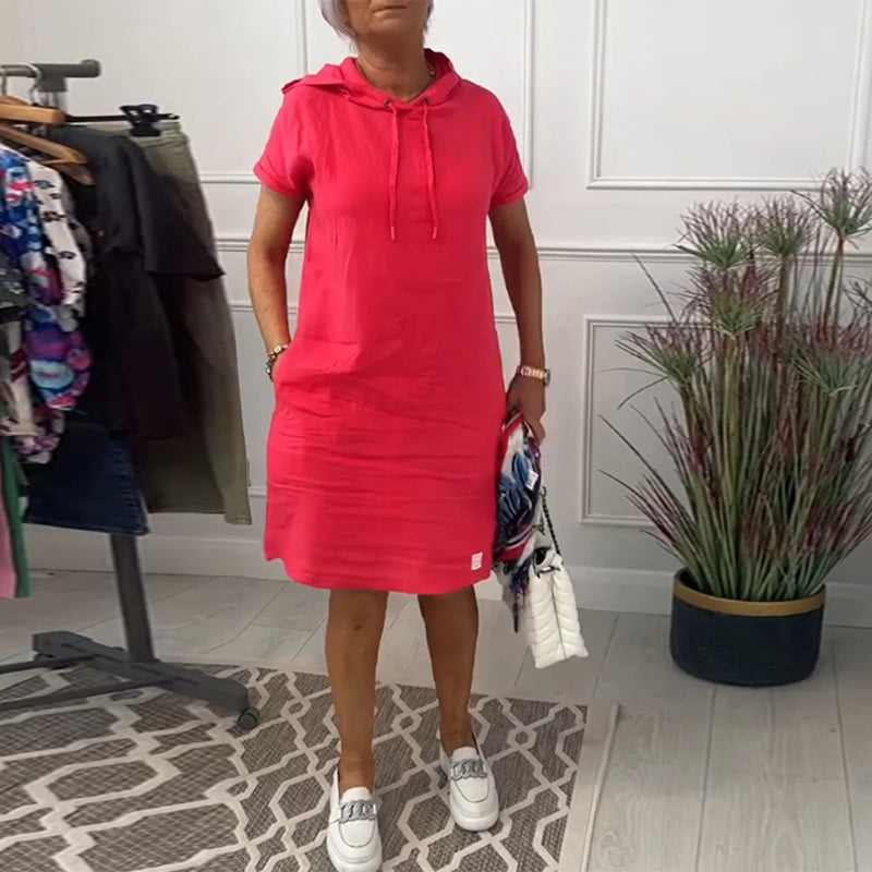 Kurzärmliges Freizeitkleid mit Kapuze