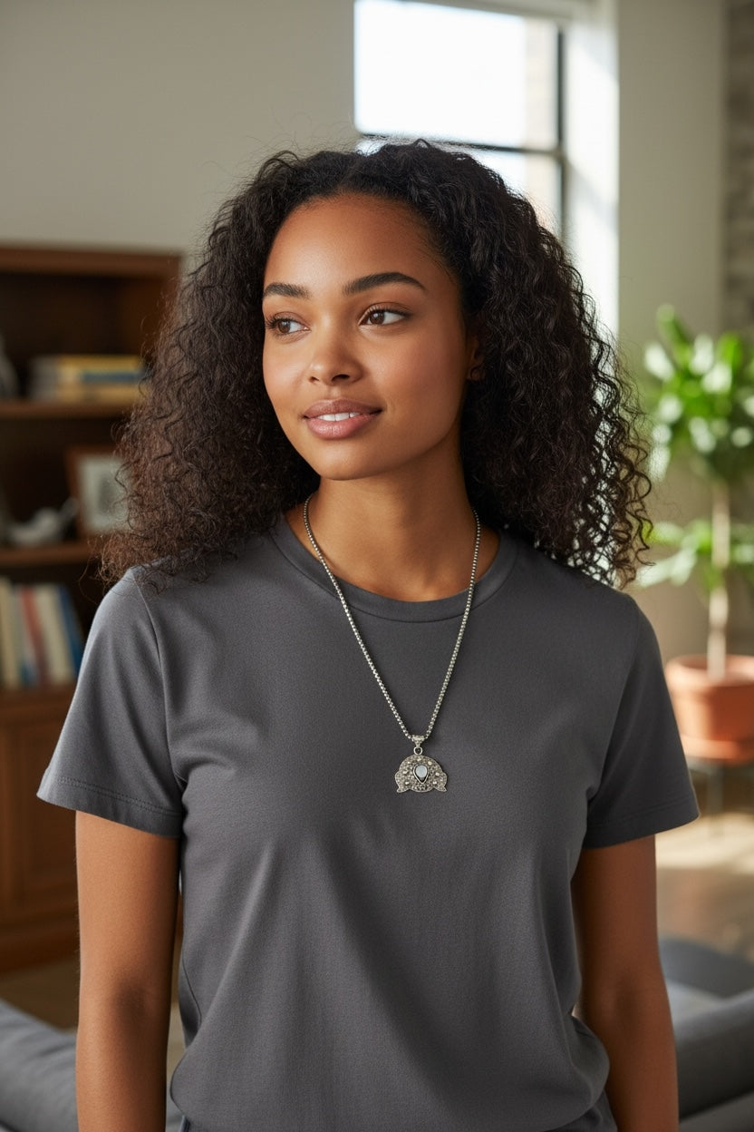 Damen Silber Oval Mondstein 925 Silber plattiert Handgemachte Anhänger Frauen Halskette | Shop Nory