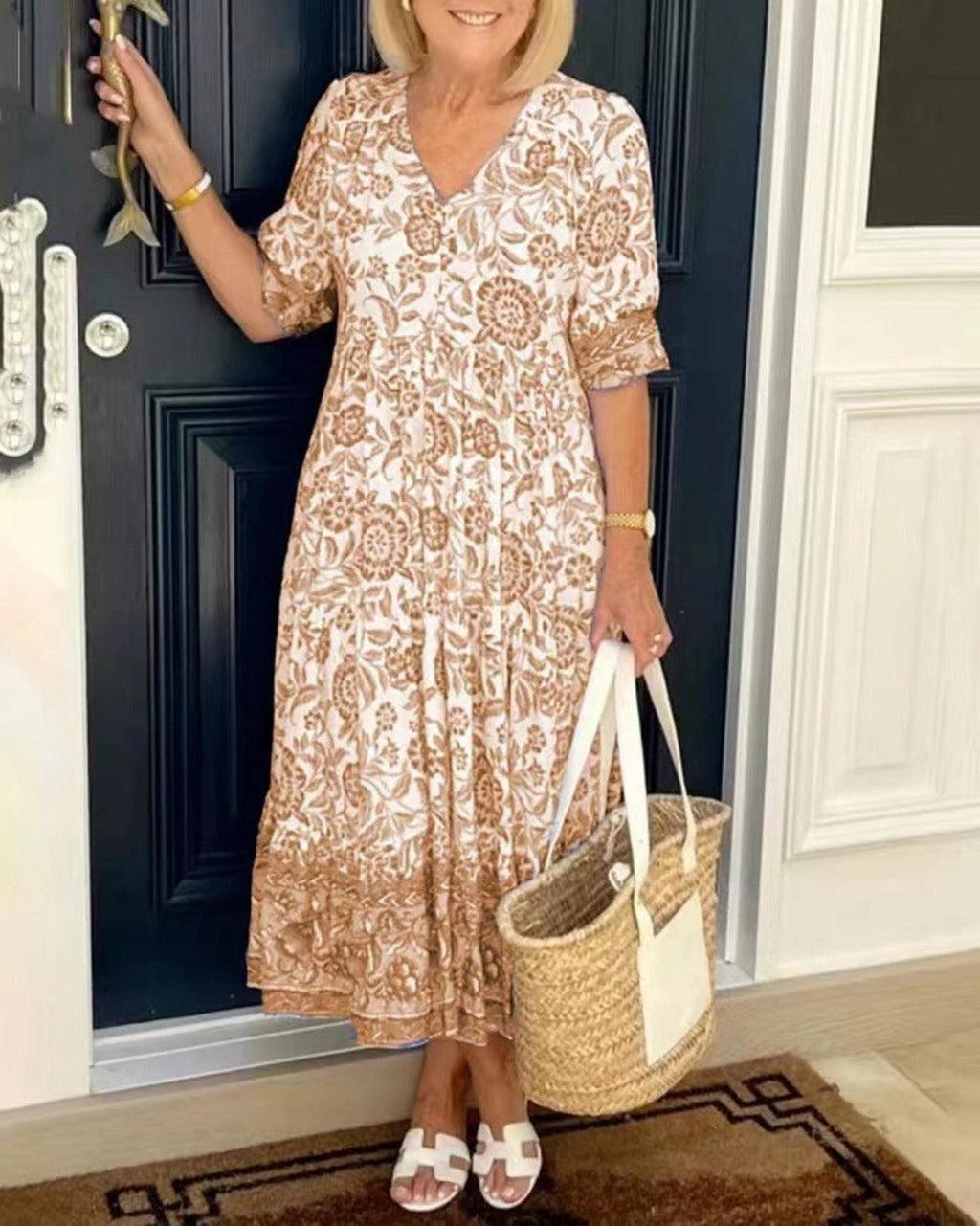 Kleid mit V-Ausschnitt und Print in Übergröße