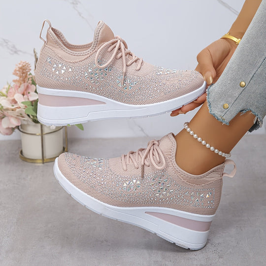 Elegante Sneakers mit Strasssteinen