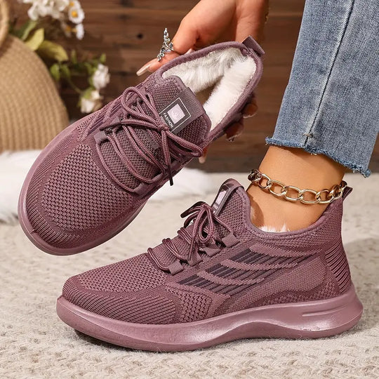Bequeme Sportschuhe mit weichem Sohlenmaterial