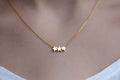 Kette mit drei goldfarbenen Sternen als Anhänger | Shop Nory