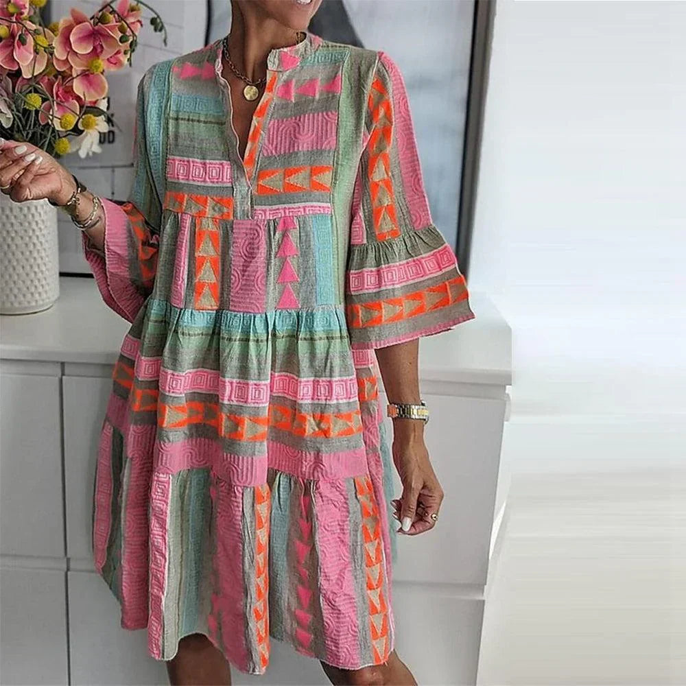 frisch bedrucktes minikleid mit 3/4 armeln