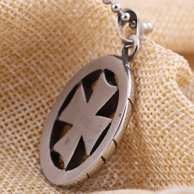 Damen Anhänger mit asymmetrischem Kreuzdesign und hochwertiger Edelstahlkette Shop Nory