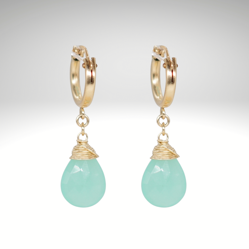 Peruanische Aqua Chalcedon Geburtsstein/Zodiac Huggie Ohrringe | Shop Nory