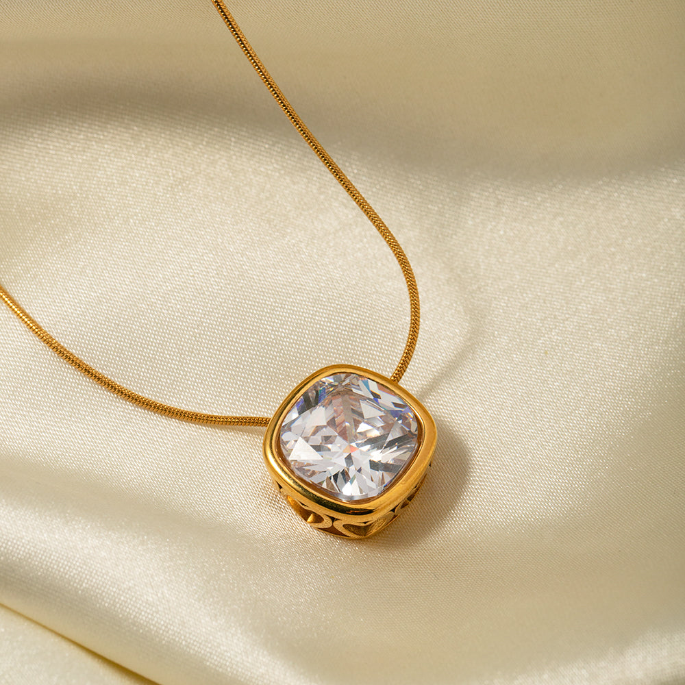 Ohrringe "Diana" mit Zirkoniastein in Edelstahl - 18k vergoldet | Shop Nory