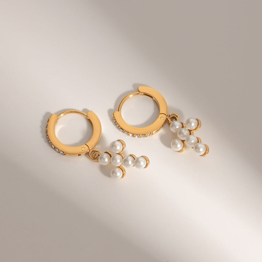 Ohrringe "Maria" mit Kreuzanhänger in Edelstahl - 18k vergoldet | Shop Nory
