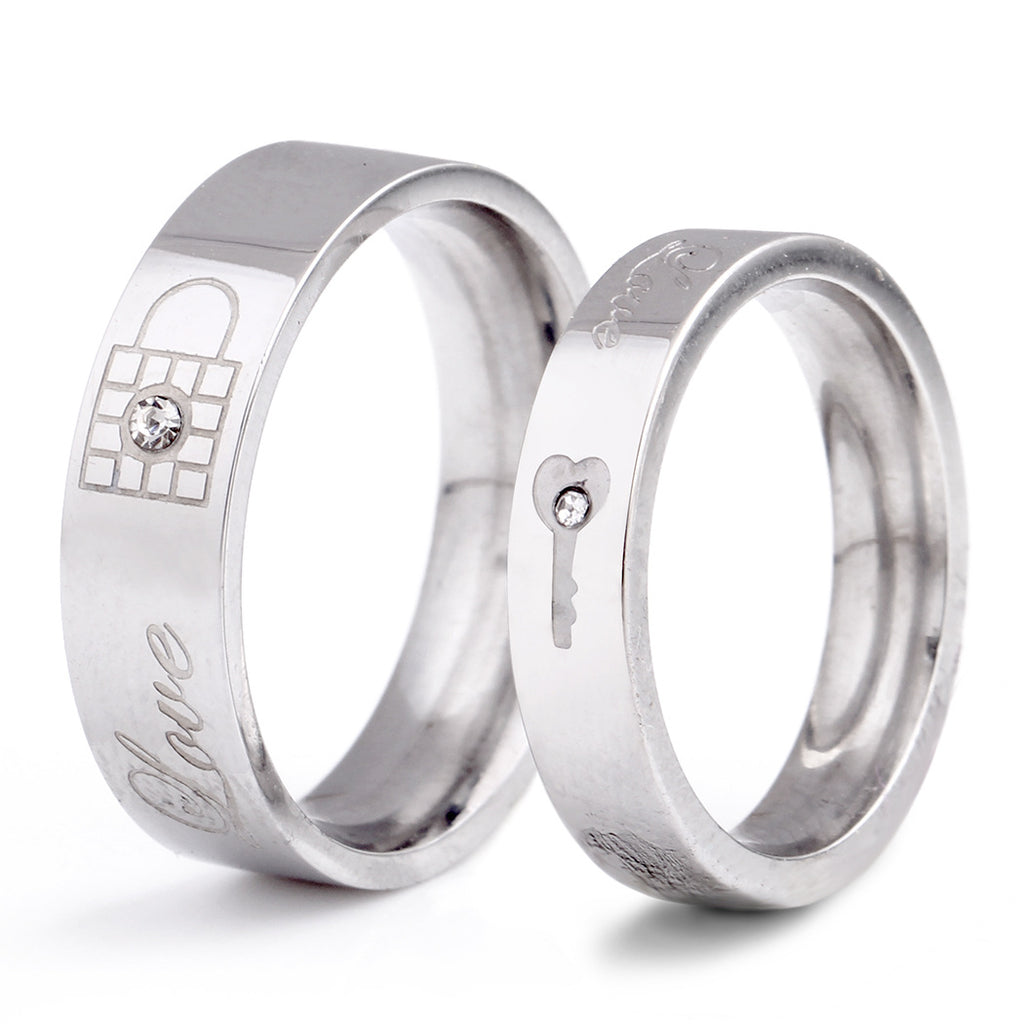 Damen Ring mit herzförmigem Schlüsselmotiv und funkelndem Zirkonia Shop Nory