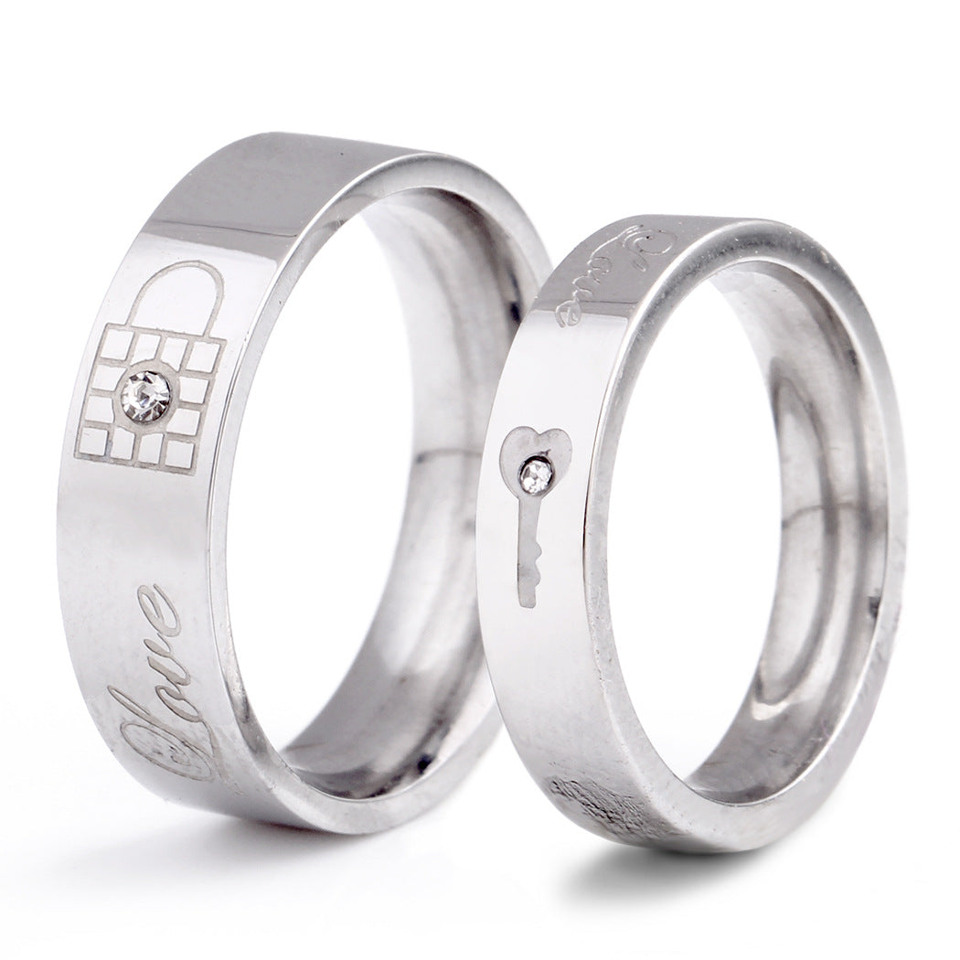 Damen Ring mit herzförmigem Schlüsselmotiv und funkelndem Zirkonia Shop Nory