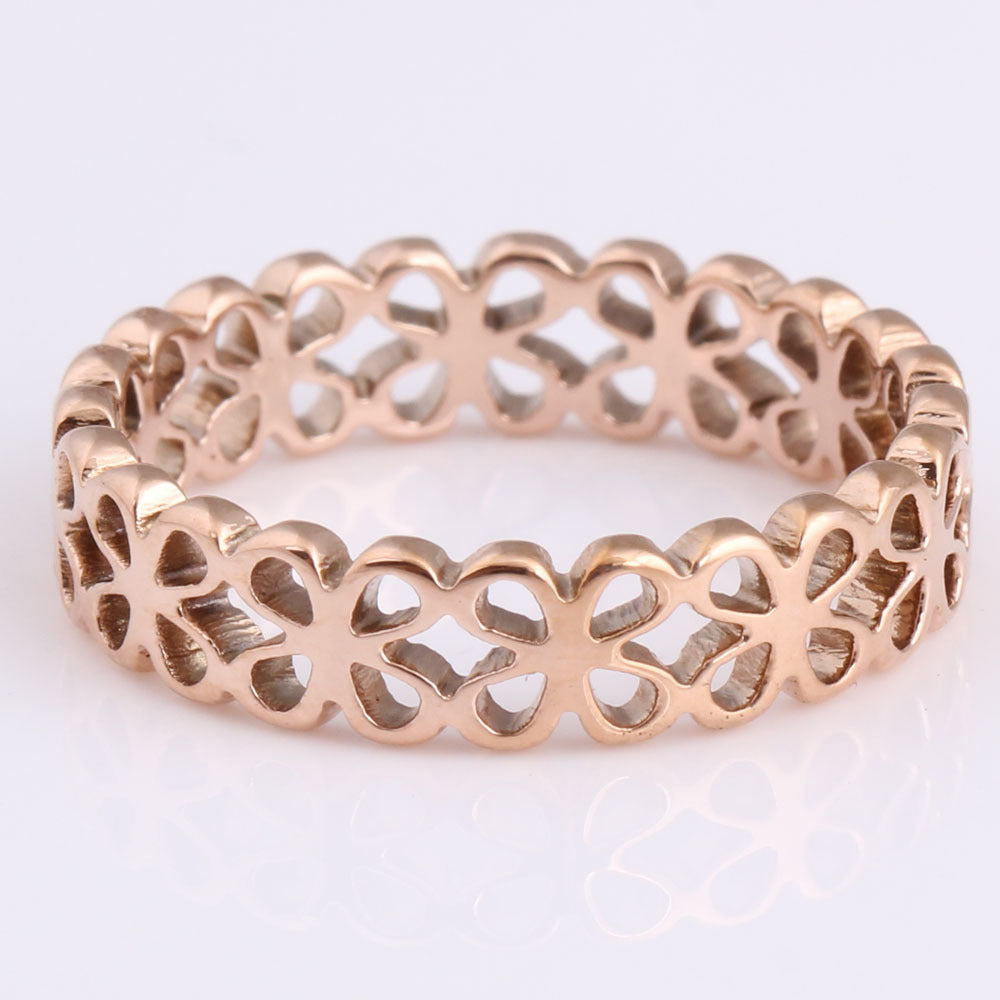 Damen Ring mit eleganten Herzmotiven Shop Nory