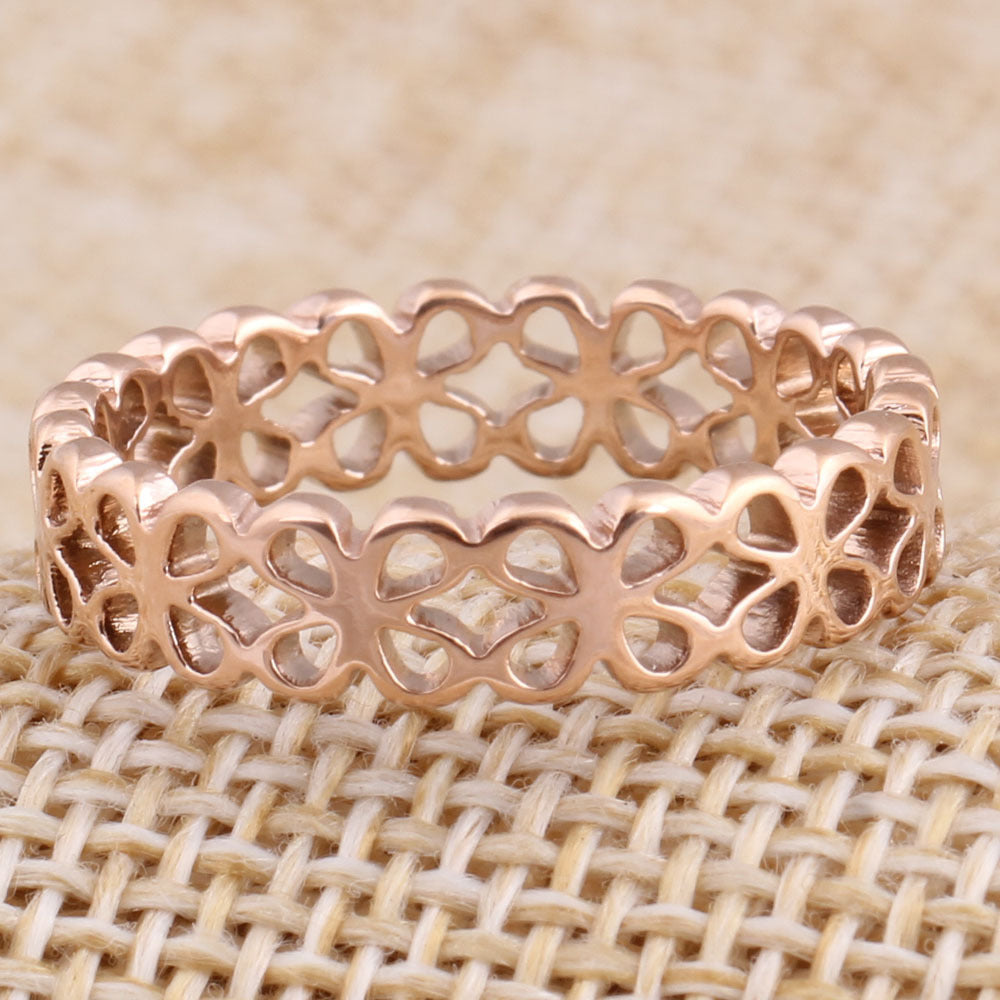 Damen Ring mit eleganten Herzmotiven Shop Nory