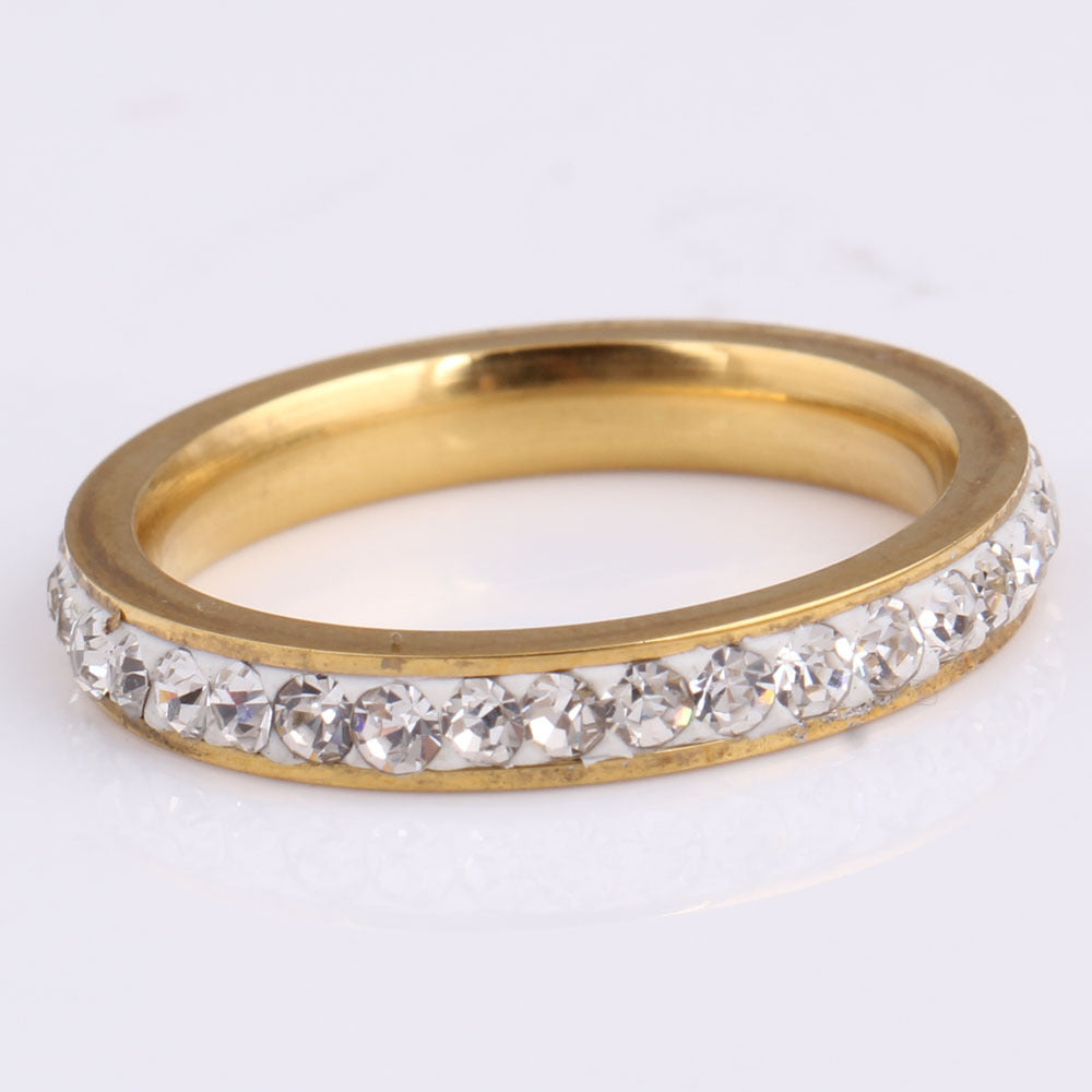 Damen Ring mit funkelndem Zirkonia-Besatz und eleganter Oberfläche Shop Nory