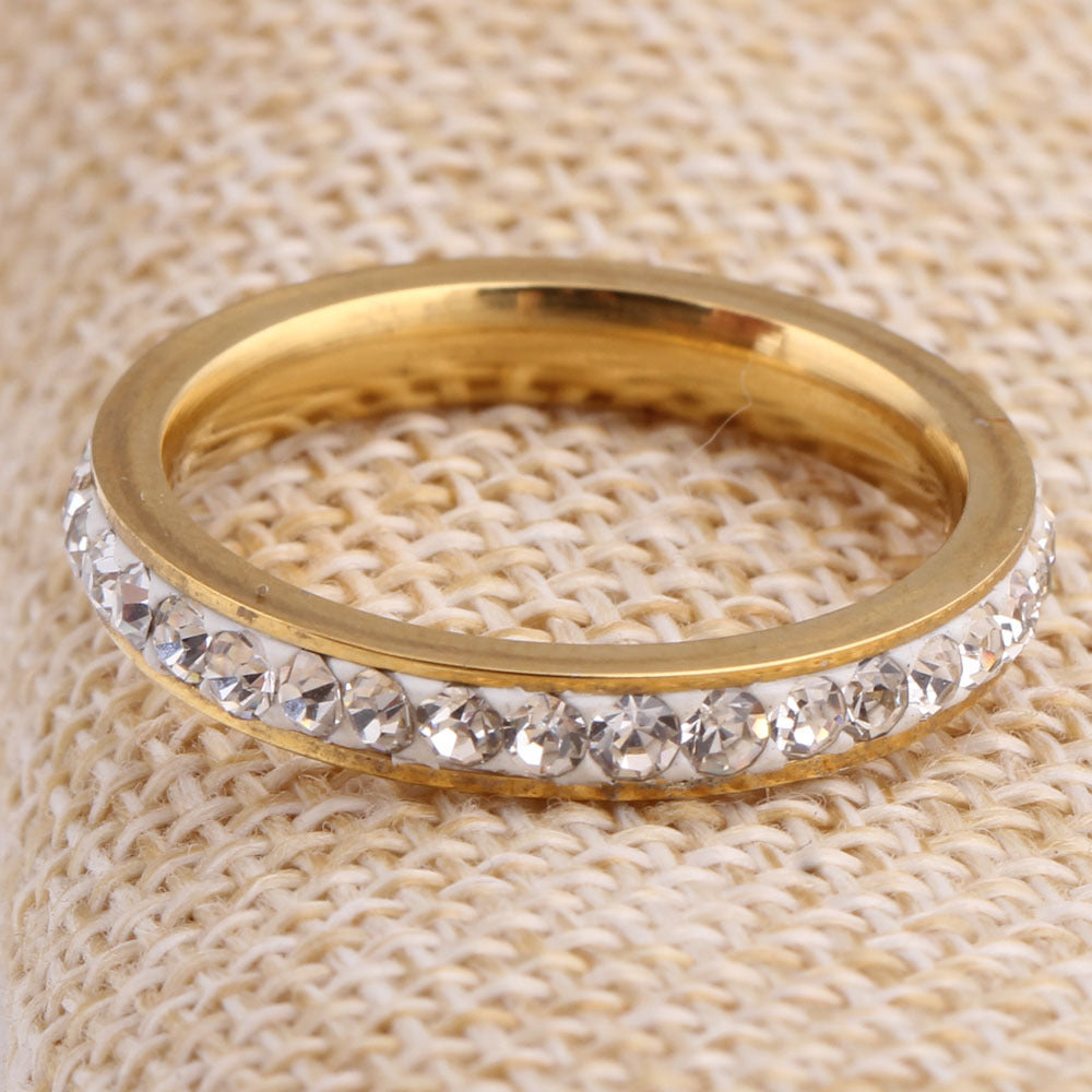 Damen Ring mit funkelndem Zirkonia-Besatz und eleganter Oberfläche Shop Nory