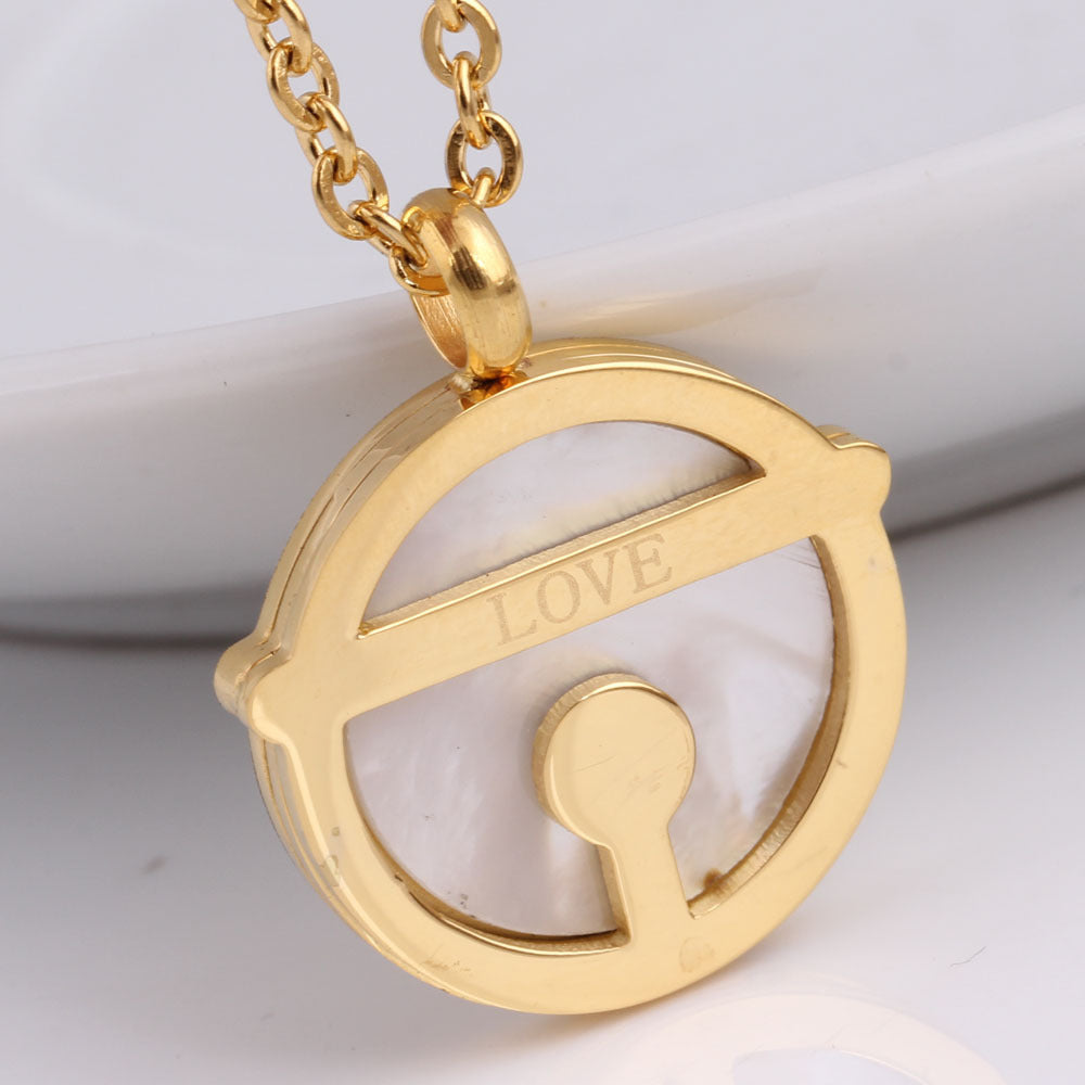 Damen Halskette mit elegantem LOVE-Anhänger aus hochwertigem Edelstahl Shop Nory