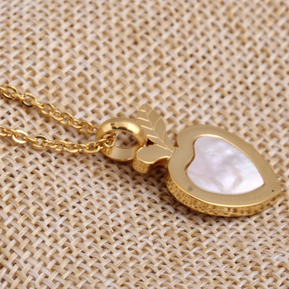 Damen Halskette mit herzförmigem Apfelanhänger und hochwertiger Gliederkette Shop Nory