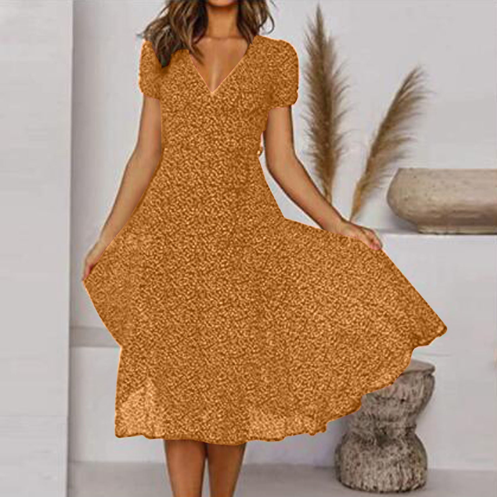 A-Linienkleid mit V-Ausschnitt und schwingendem Saum