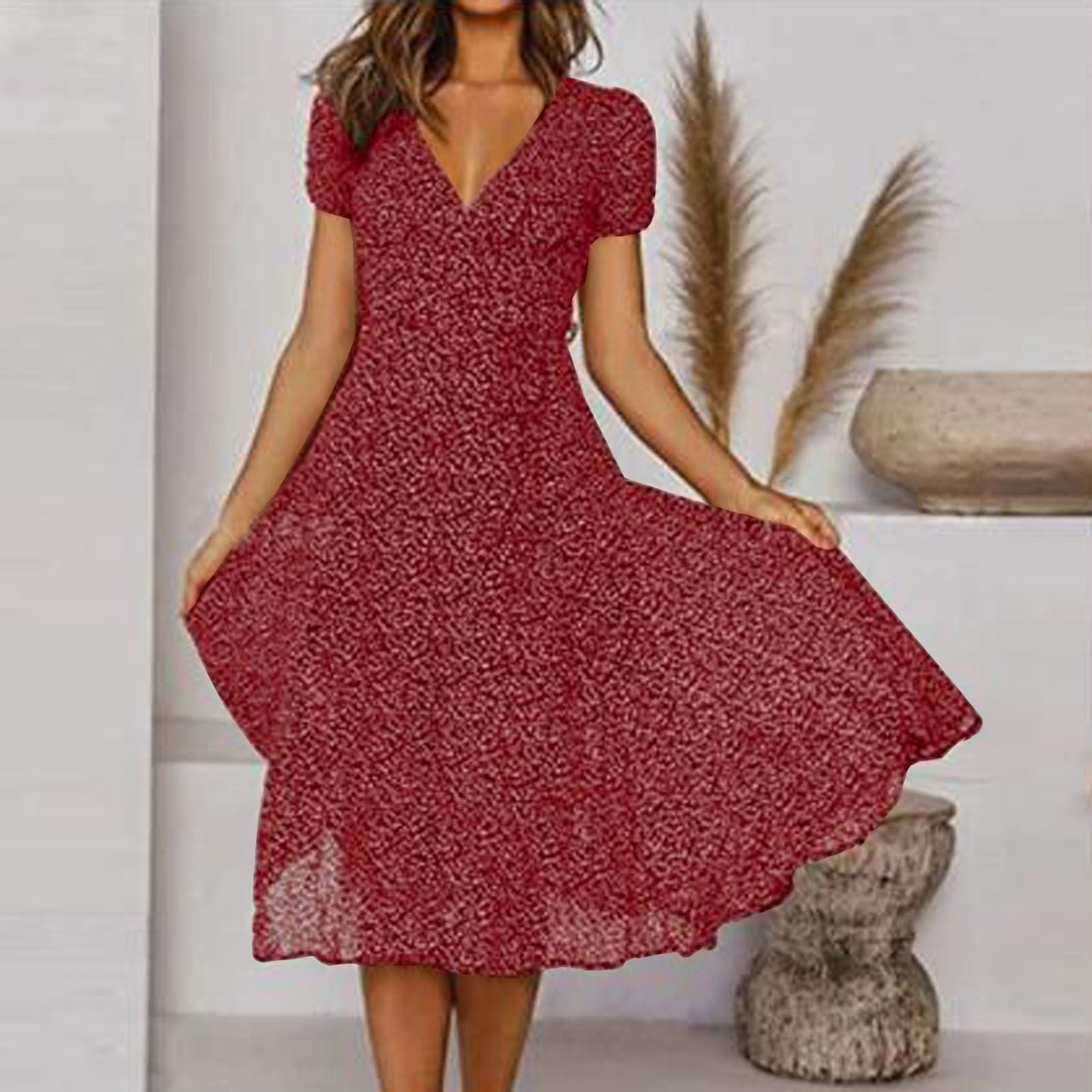 A-Linienkleid mit V-Ausschnitt und schwingendem Saum