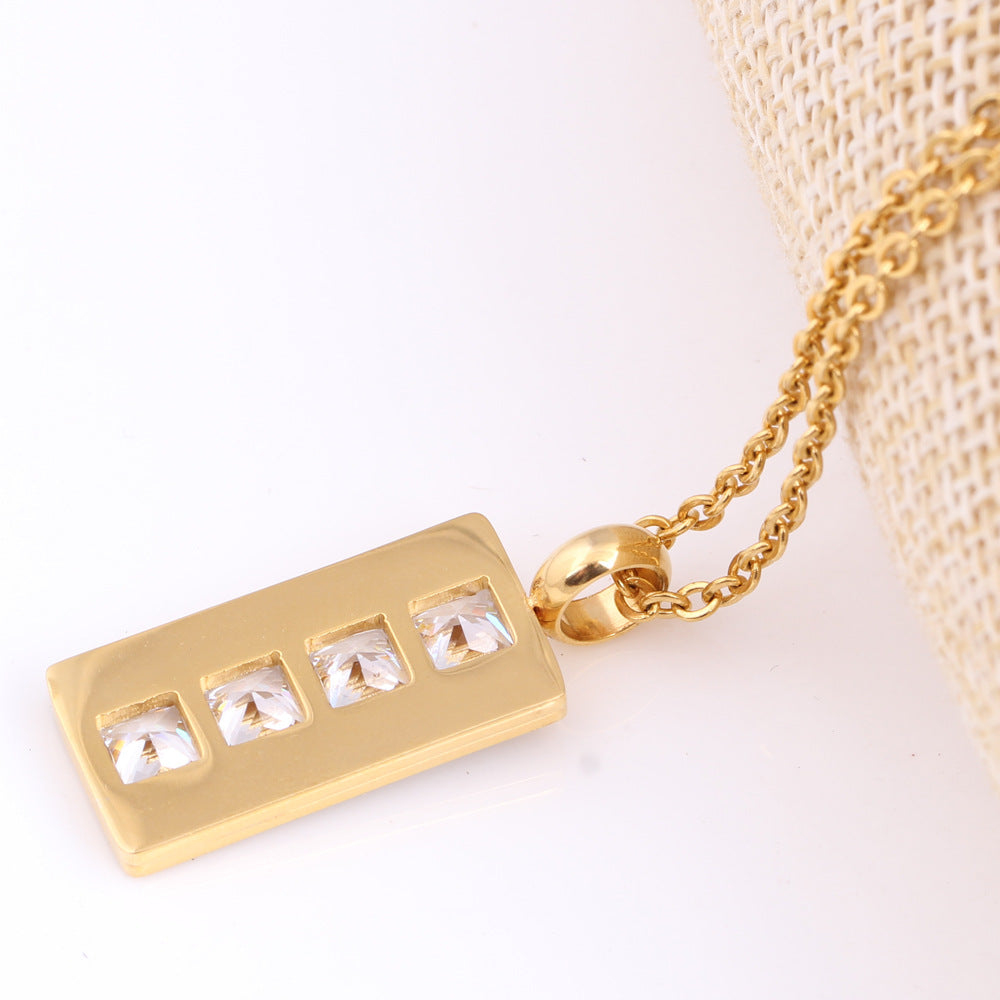 Damen Schmuckset mit funkelnden Zirkonia und eleganter schwarzer Akzentlinie Shop Nory