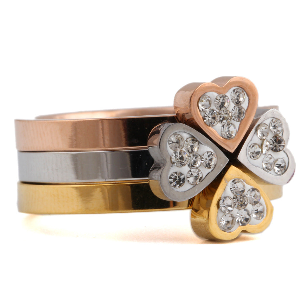 Damen Ring mit Herzdesign und strahlenden Zirkonia Shop Nory