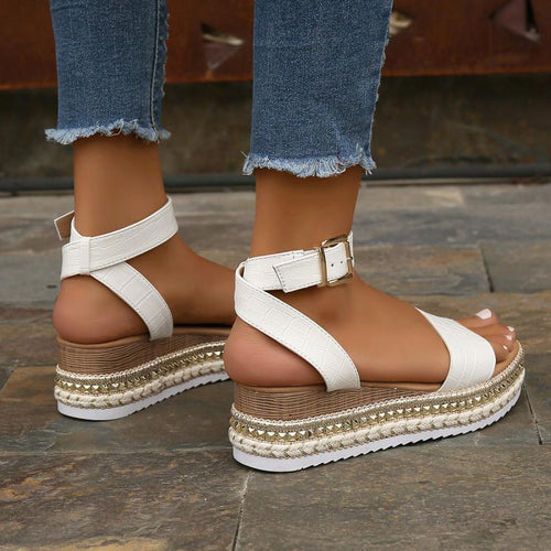Sommer Sandalen mit Schnallenriemen und Plateau