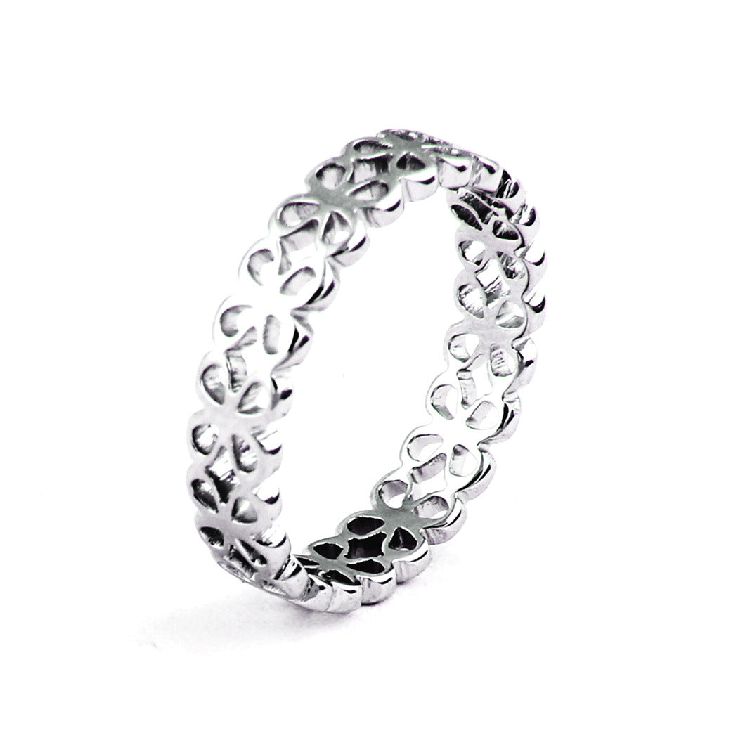 Damen Ring mit eleganten Herzmotiven Shop Nory
