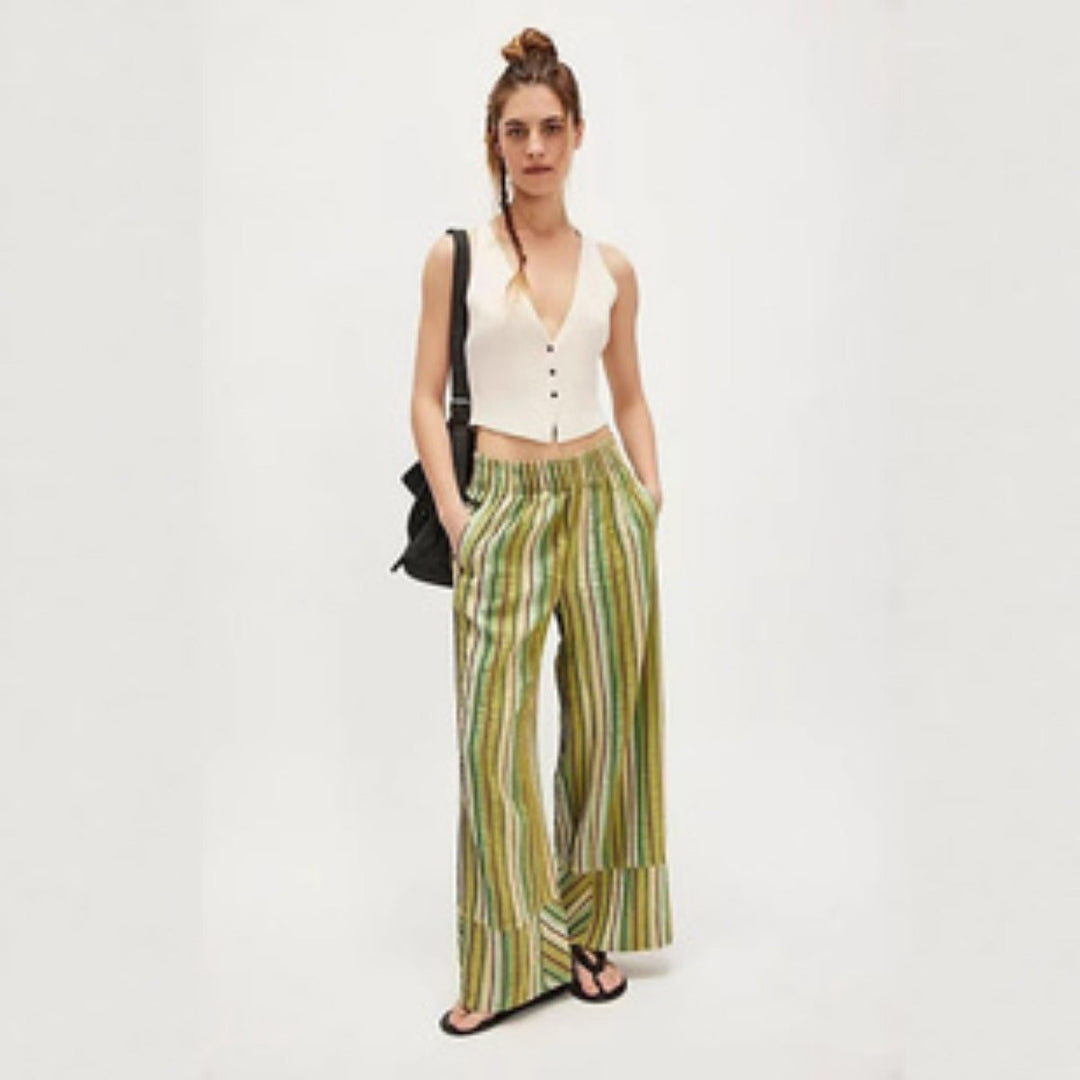 Gestreifte Hose mit weitem Bein