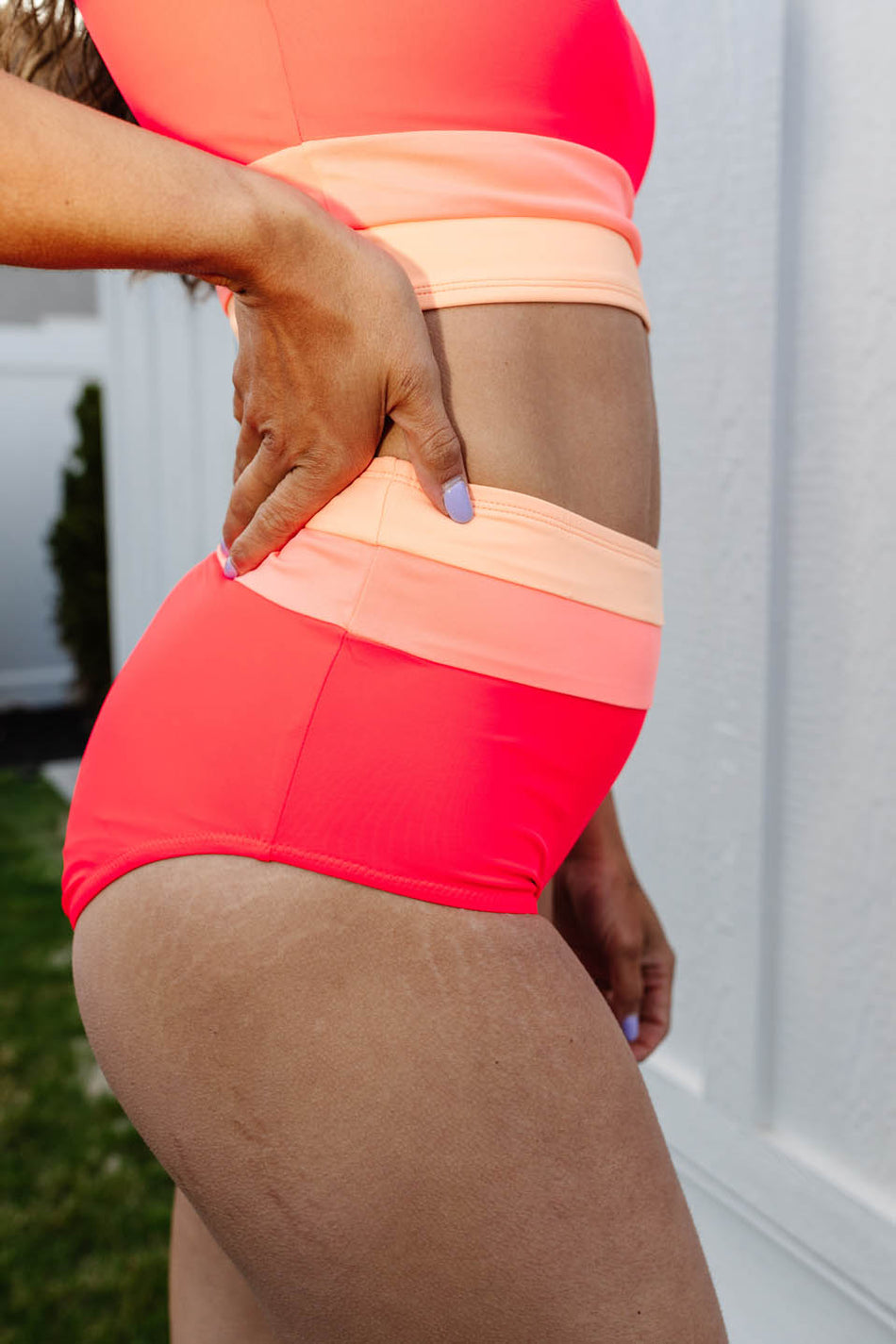 ShopNory | Schwarzes Colorblock Cut Back Bikini-Set
