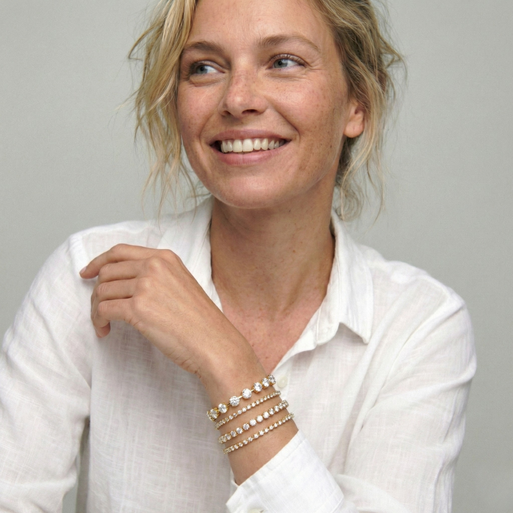 Damen Tennisarmband mit Strasssteinen in Goldoptik | Shop Nory