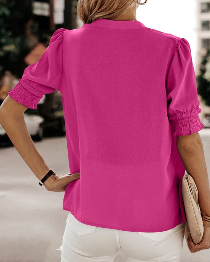 Bluse mit kurzen Ärmeln und V-Ausschnitt