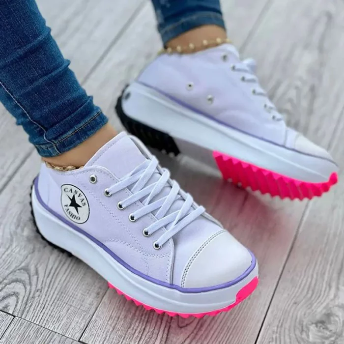 Orthopädische Schuhe, Schnürsenkel, dicke Sohle
