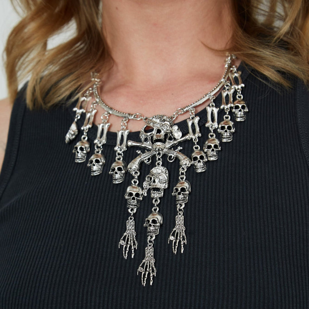 Silberne Gothische Piratenschädel Charm Halskette | Shop Nory