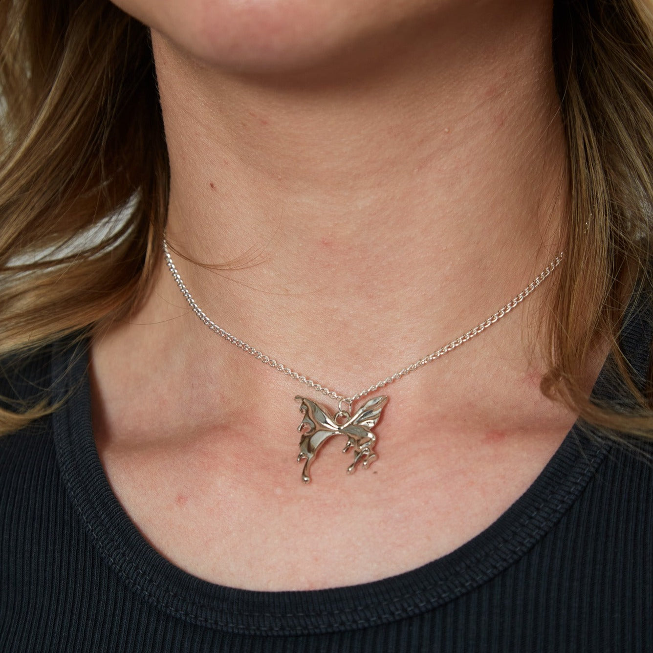 Silberne Gothic Schmetterlings Charm Halskette | Shop Nory