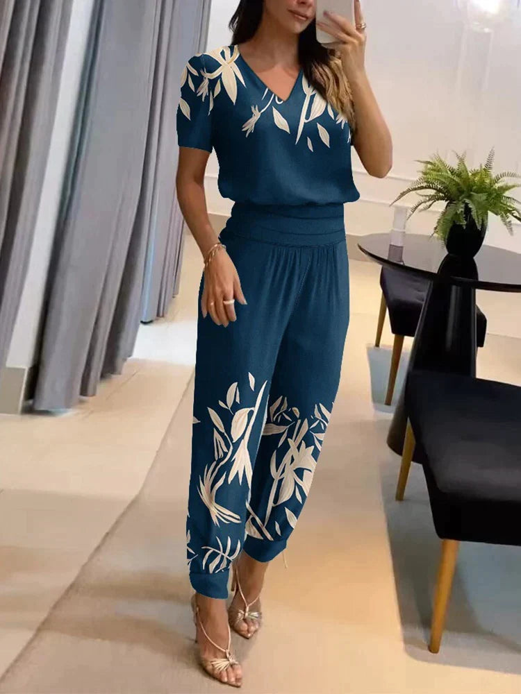 Lässiges Und Elegantes Damenoutfit