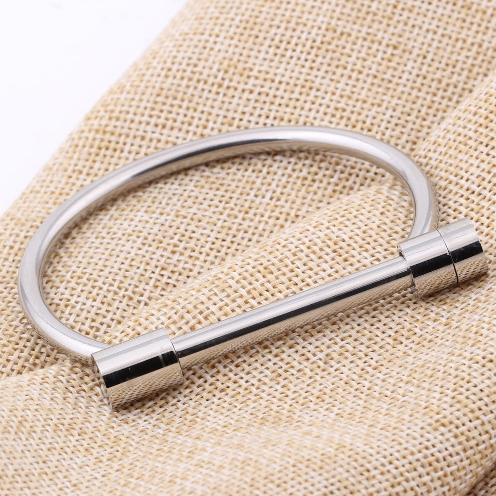 Herren Armreif aus hochwertigem Edelstahl mit modernem minimalistischen Design Shop Nory